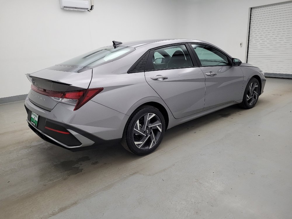 Used 2025 Hyundai Elantra Sport image 10