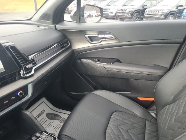 Used 2025 Kia Sportage X-Line w/ Premium Package image 16