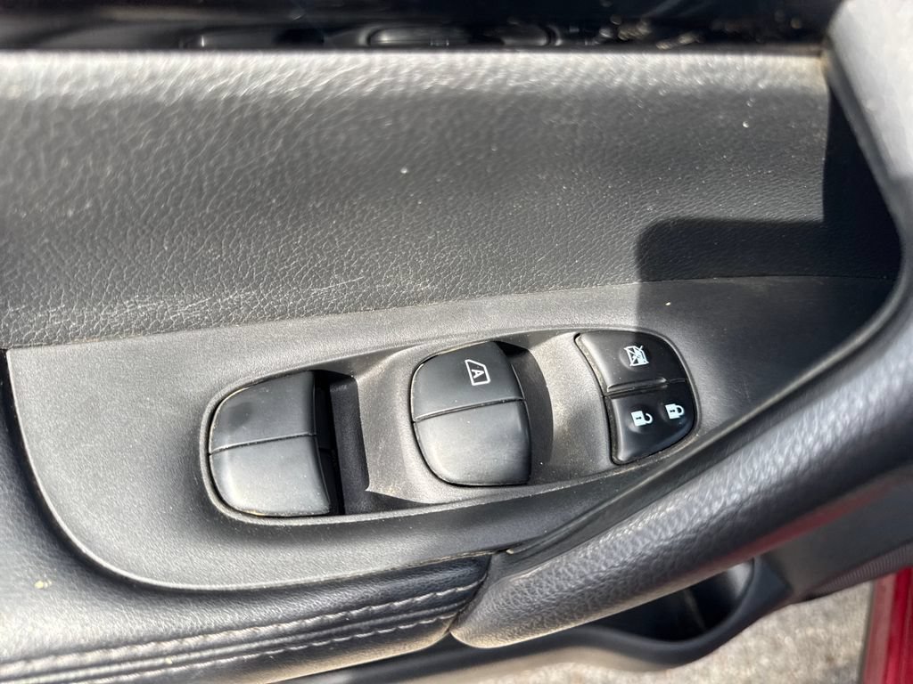 Used 2021 Nissan Rogue Sport SL w/ Premium Package FWD image 15