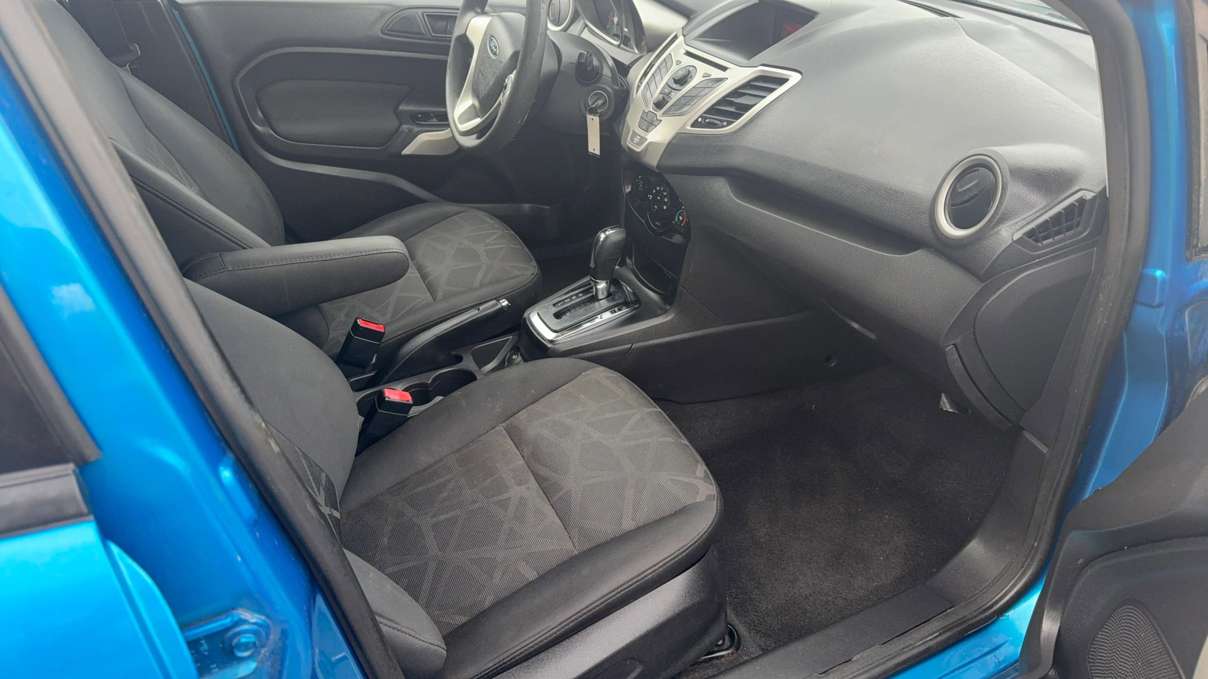 Used 2012 Ford Fiesta SE image 13