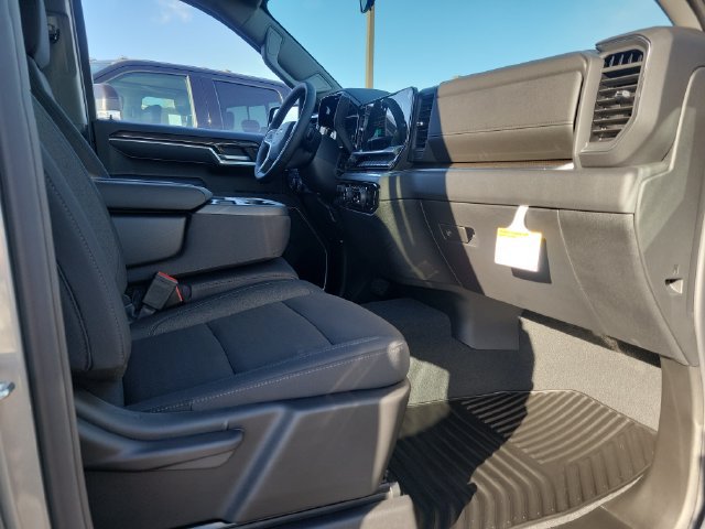 New 2026 Chevrolet Silverado 1500 LT w/ Z71 Off-Road Package AWD/4WD image 17