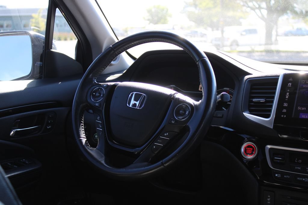 Used 2017 Honda Pilot Touring image 21