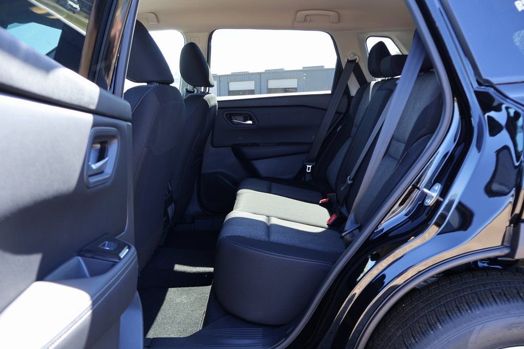 New 2026 Nissan Rogue SV image 8