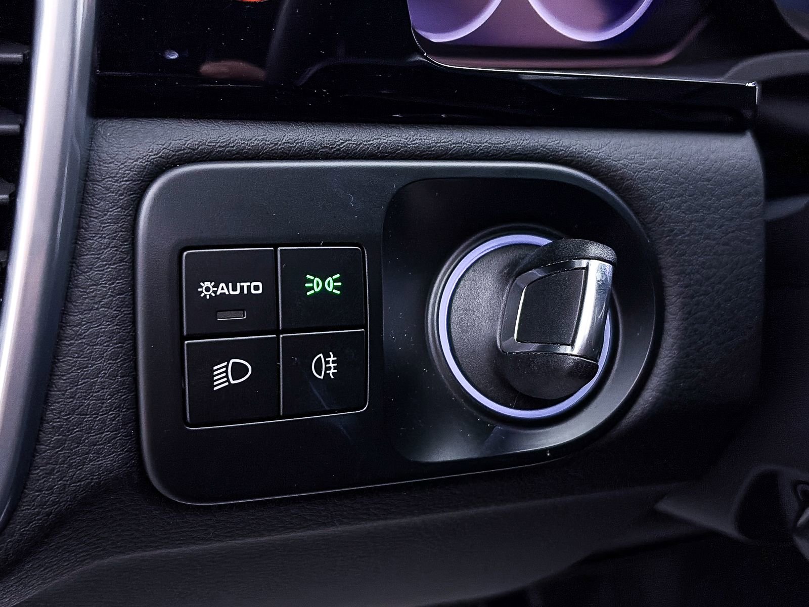 Used 2023 Porsche Cayenne image 22