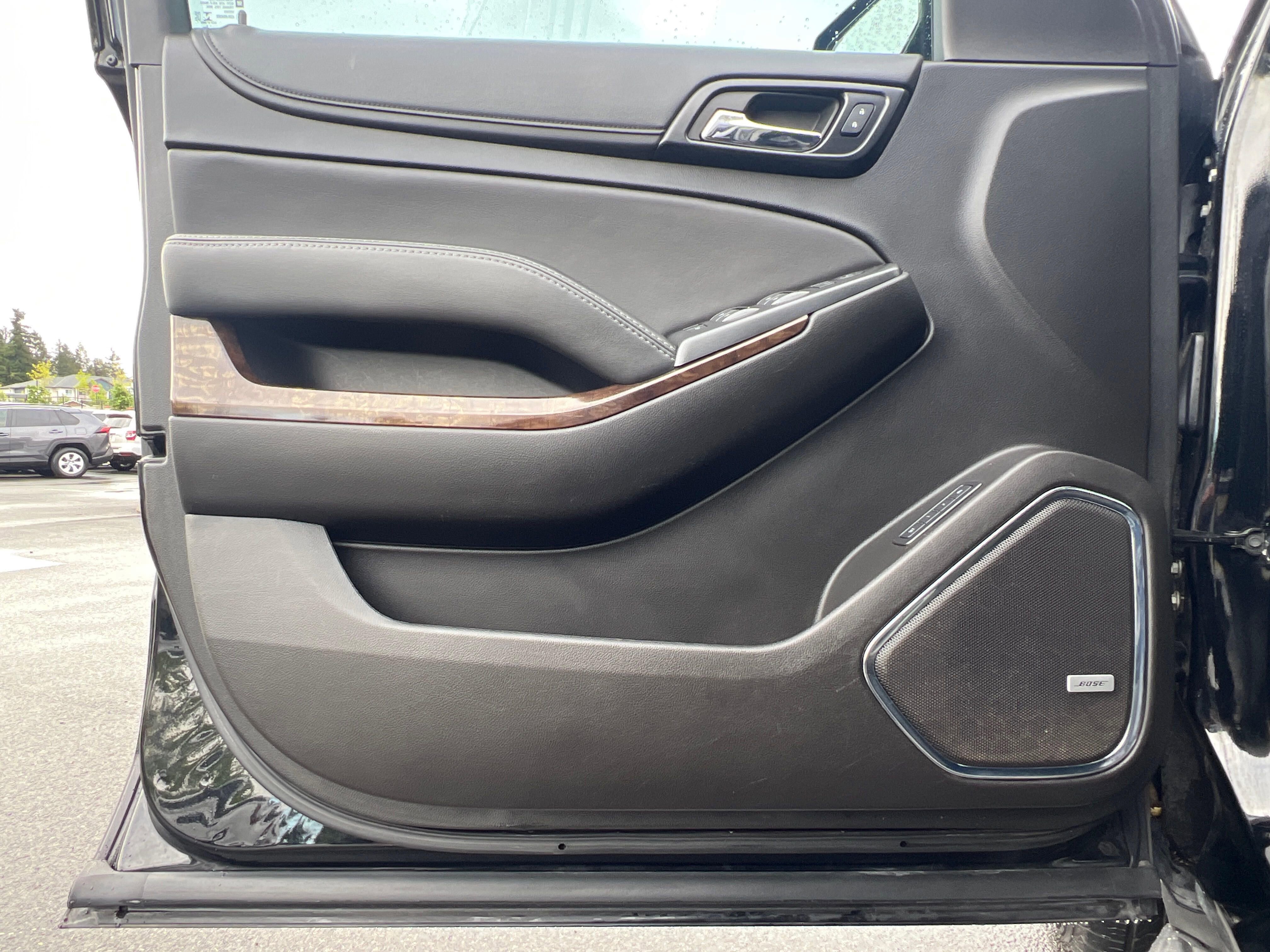 Used 2019 Chevrolet Suburban LT image 23