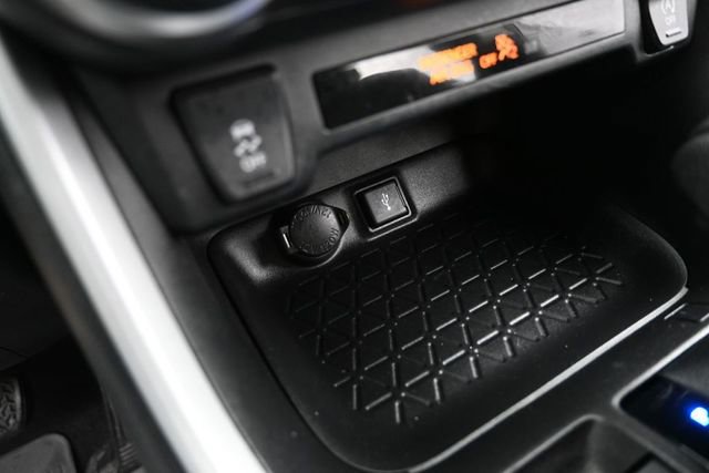 Used 2021 Toyota RAV4 LE AWD/4WD image 23