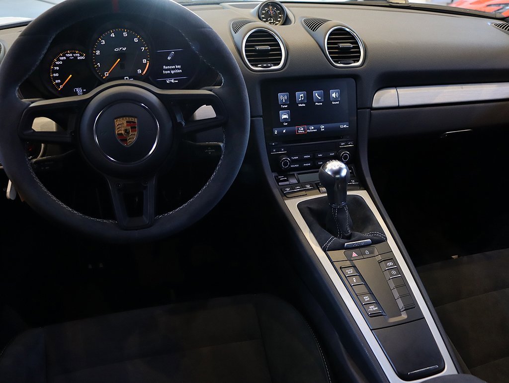 Used 2020 Porsche 718 Cayman GT4 image 43