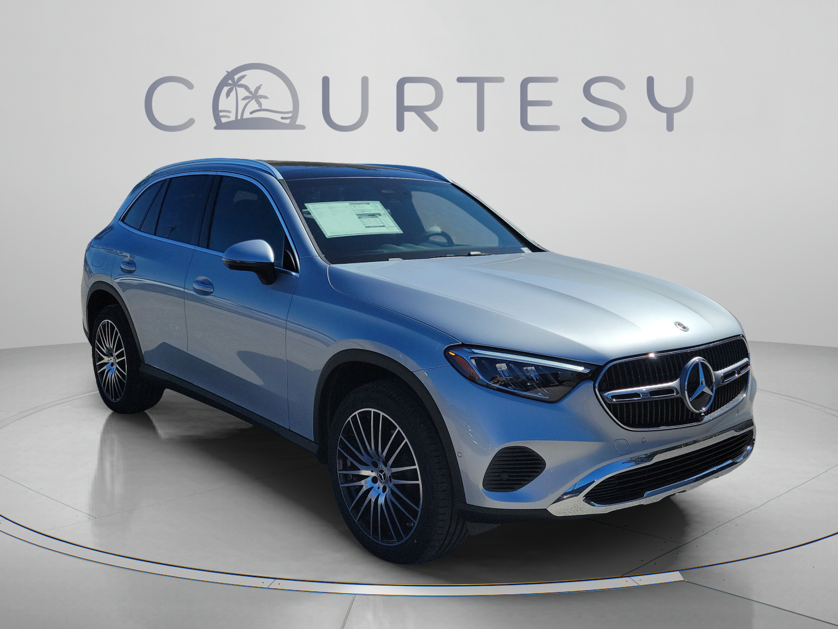 Used 2026 Mercedes-Benz GLC 300 image 5