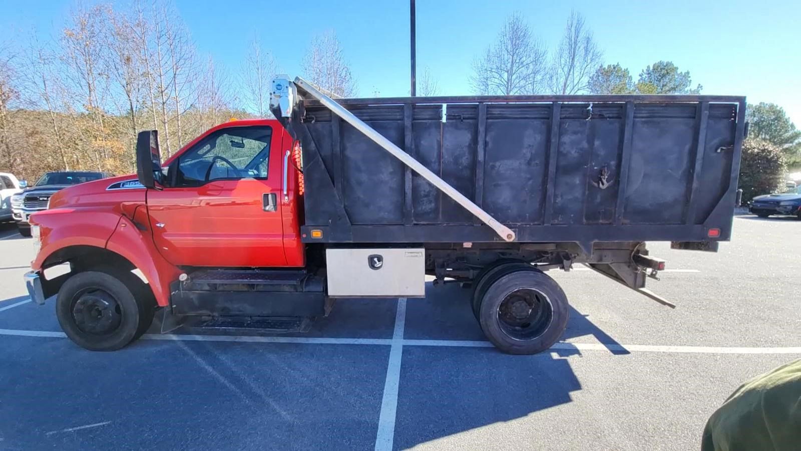 Used 2021 Ford F650 2WD Regular Cab Super Duty image 2