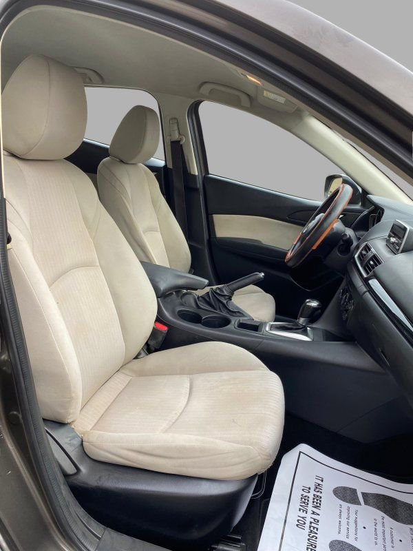 Used 2014 MAZDA MAZDA3 i SV image 28