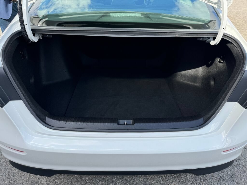 Used 2023 Honda Accord EX image 18