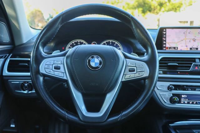 Used 2019 BMW 740i w/ Executive Package image 28