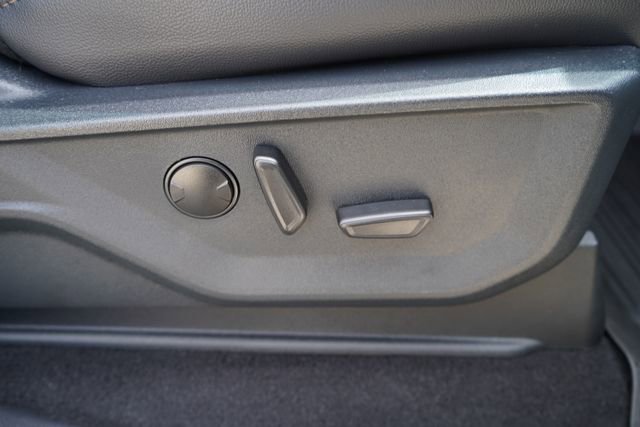 Used 2025 Ford F150 Lariat w/ Equipment Group 501A Mid image 88