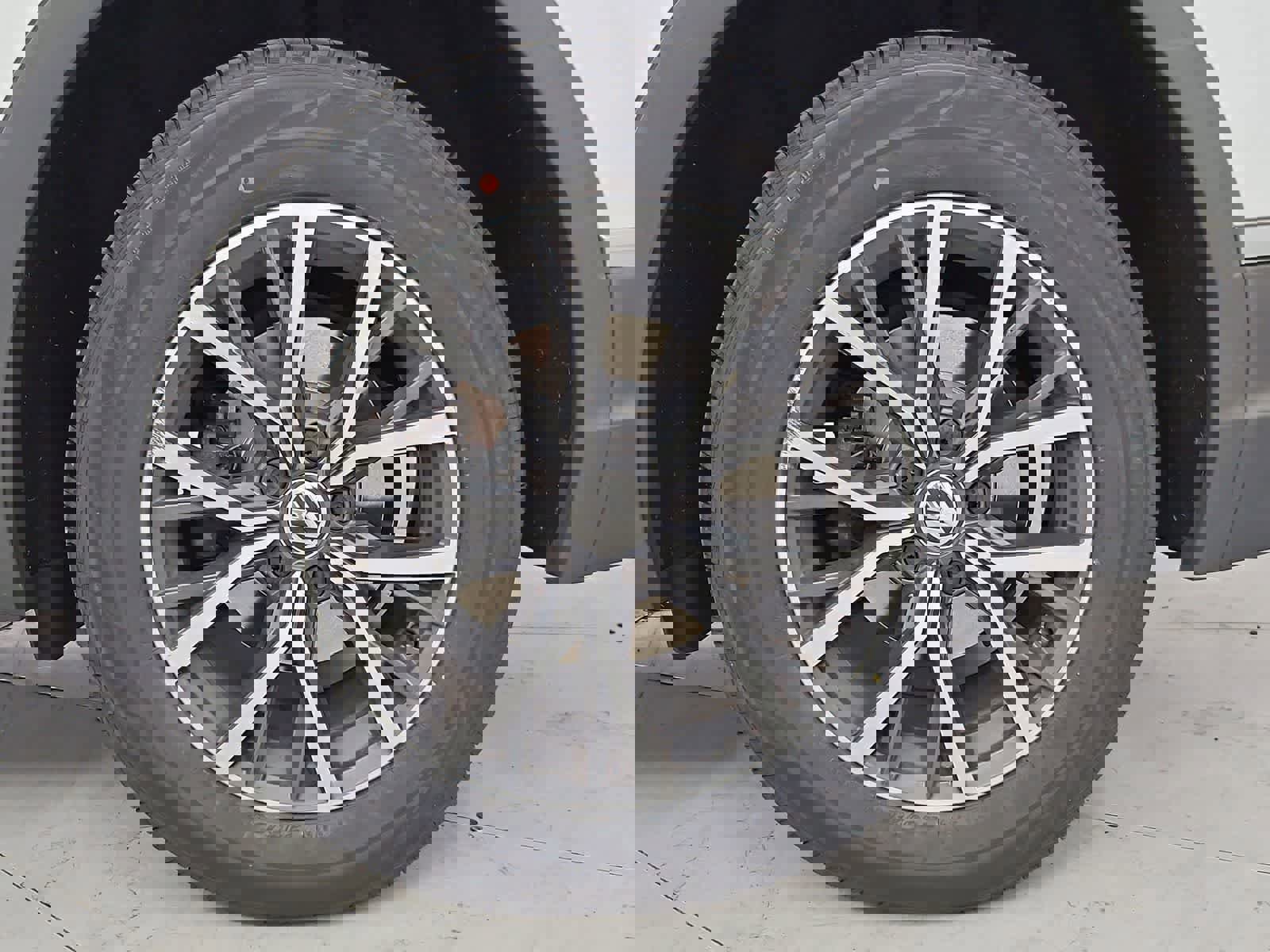 Used 2020 Volkswagen Tiguan SE w/ Panoramic Sunroof Package image 13