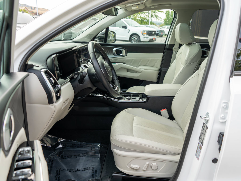 Certified 2023 Kia Sorento SX AWD/4WD image 11