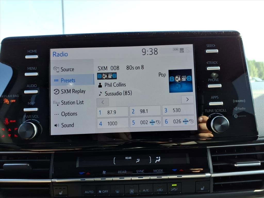 Used 2024 Toyota Sienna XLE image 42