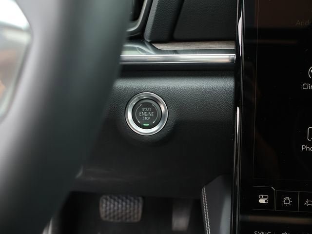 New 2026 GMC Terrain Denali w/ LPO, Black Badging Package AWD/4WD image 34