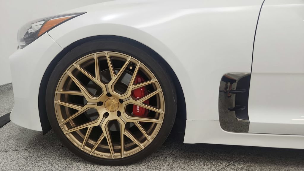 Used 2021 Kia Stinger GT1 image 28