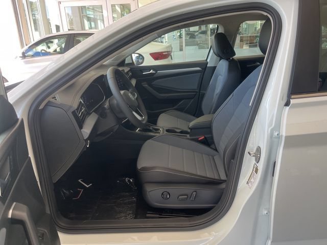 New 2026 Volkswagen Jetta SE FWD image 19