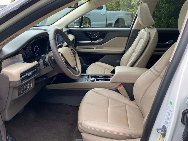 Used 2022 Lincoln Corsair FWD w/ Premium Package image 11