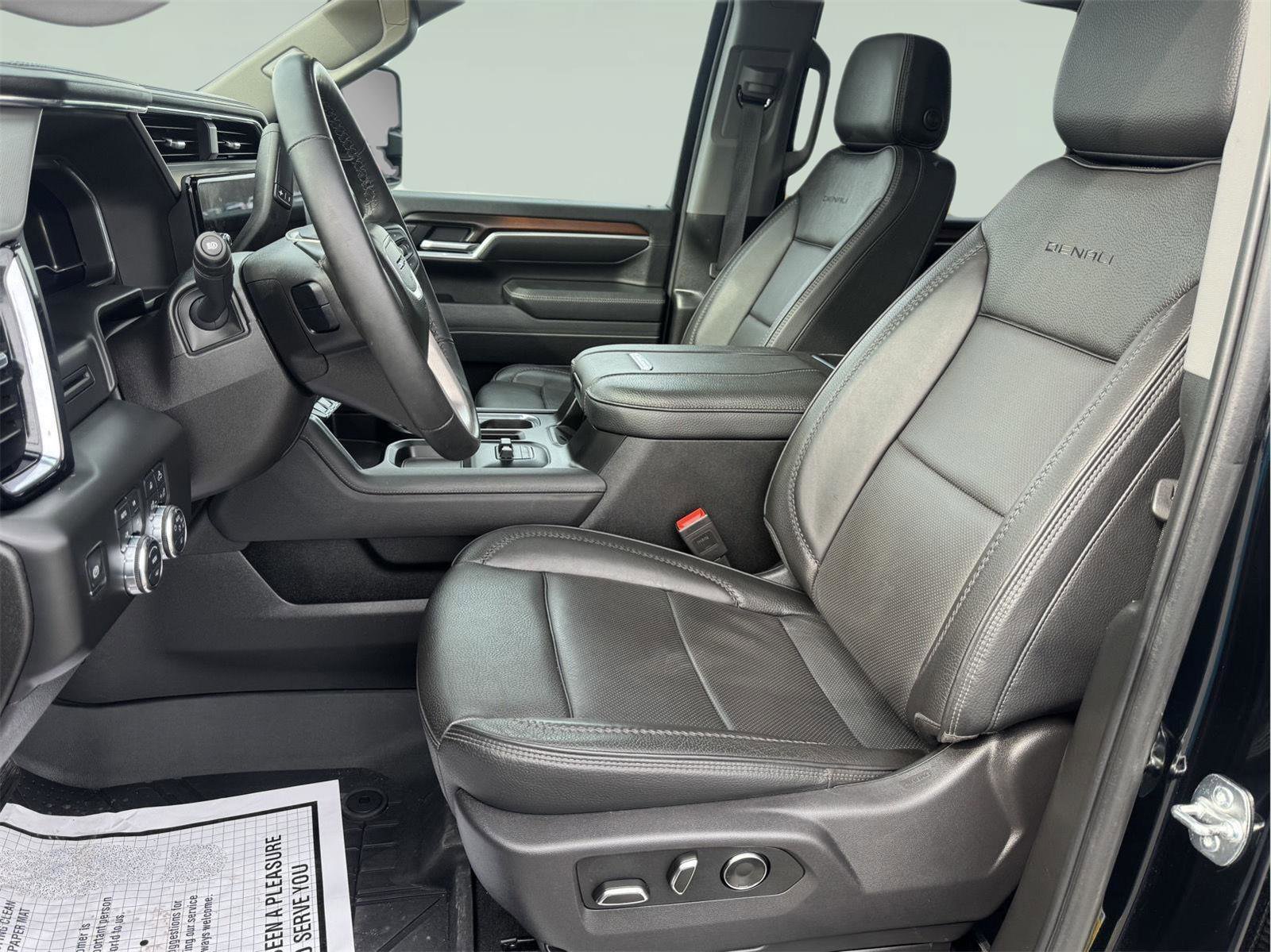 Used 2025 GMC Sierra 2500 Denali image 17