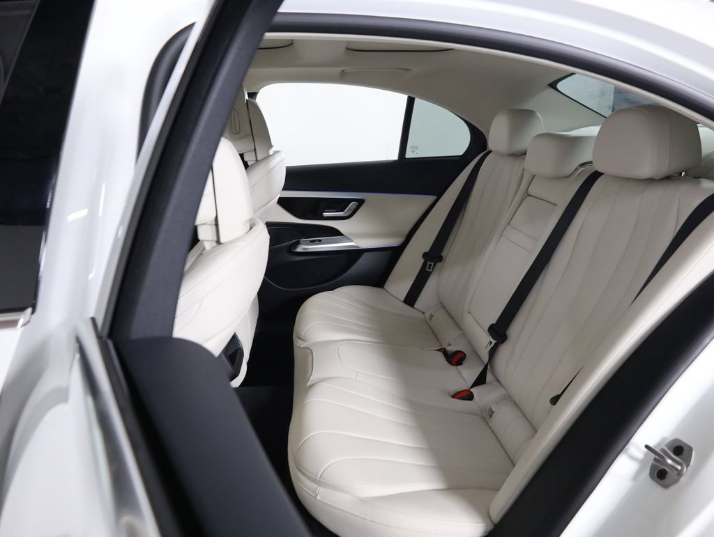 Certified 2025 Mercedes-Benz E 450 4MATIC Sedan image 33