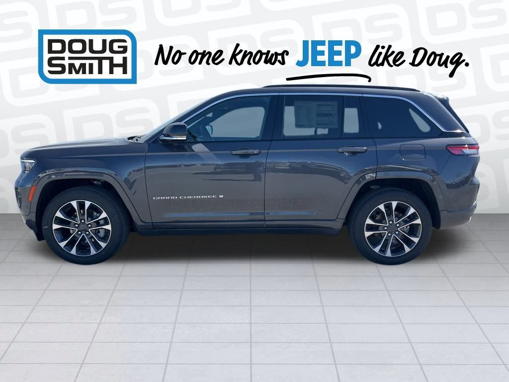 New 2025 Jeep Grand Cherokee Overland w/ Luxury Tech Group IV image 3