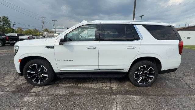 Used 2022 GMC Yukon SLT w/ SLT Luxury Package AWD/4WD image 5