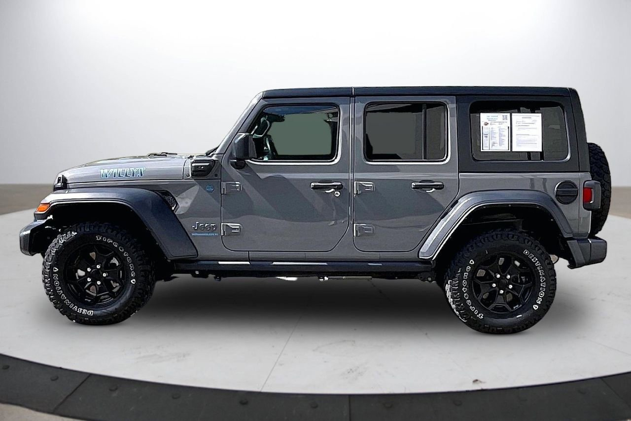 Used 2023 Jeep Wrangler Unlimited w/ Cold Weather Group image 6