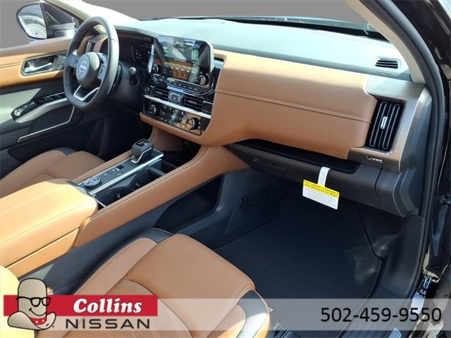 New 2025 Nissan Pathfinder Platinum image 13