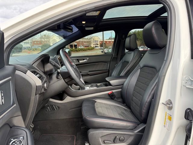 Used 2024 Ford Edge ST-Line image 13