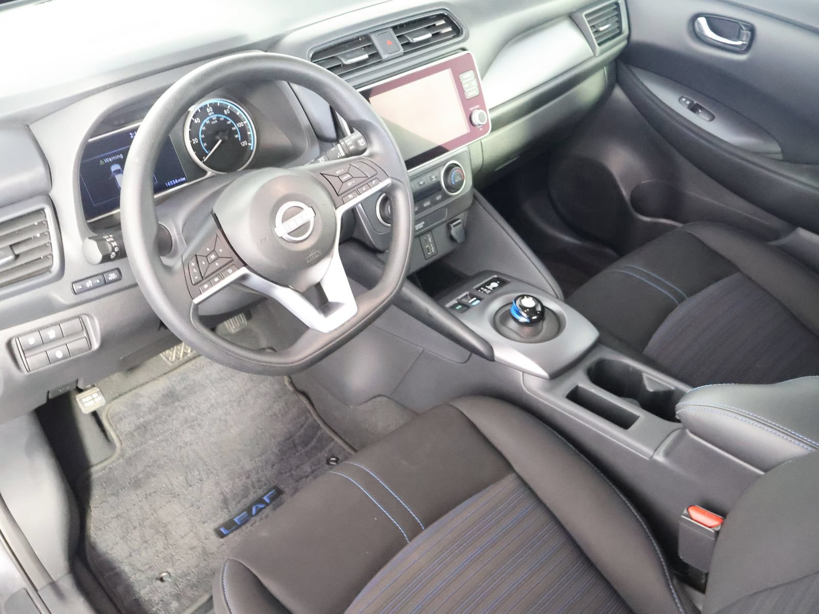 Used 2025 Nissan Leaf S FWD image 23