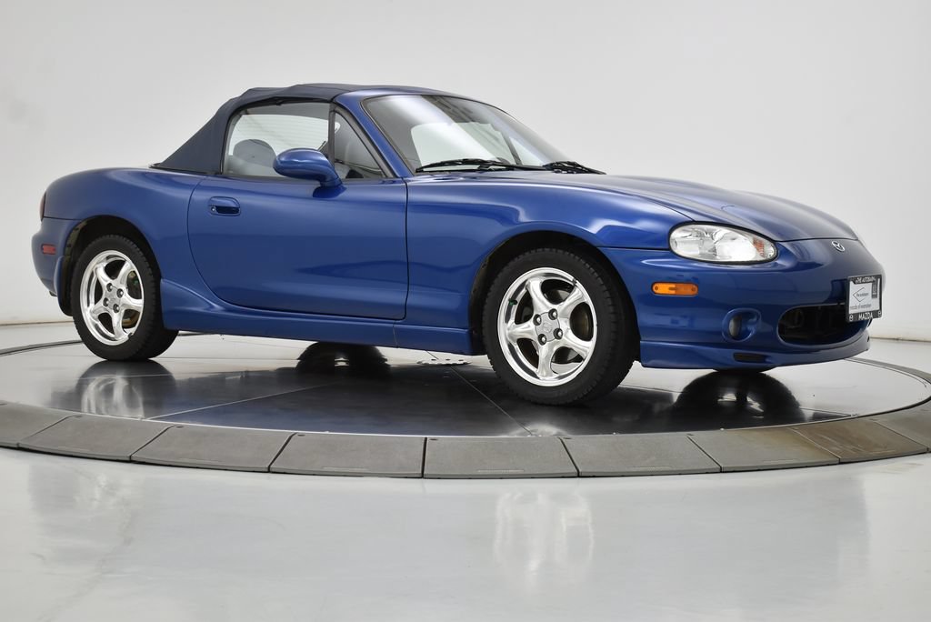 Used 1999 MAZDA MX-5 Miata 10th Anniversary Edition RWD image 11