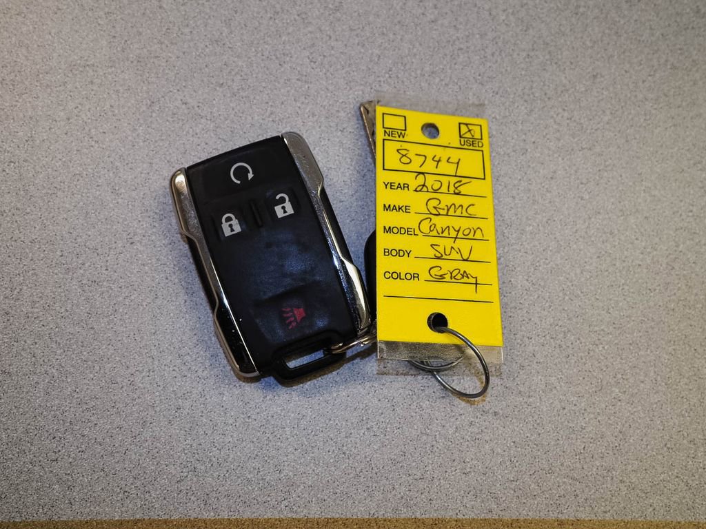 Used 2018 GMC Canyon Denali image 40