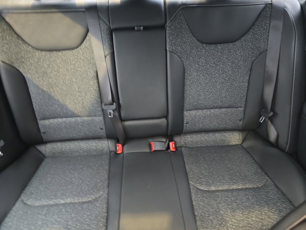 New 2025 Kia K4 GT-Line image 6