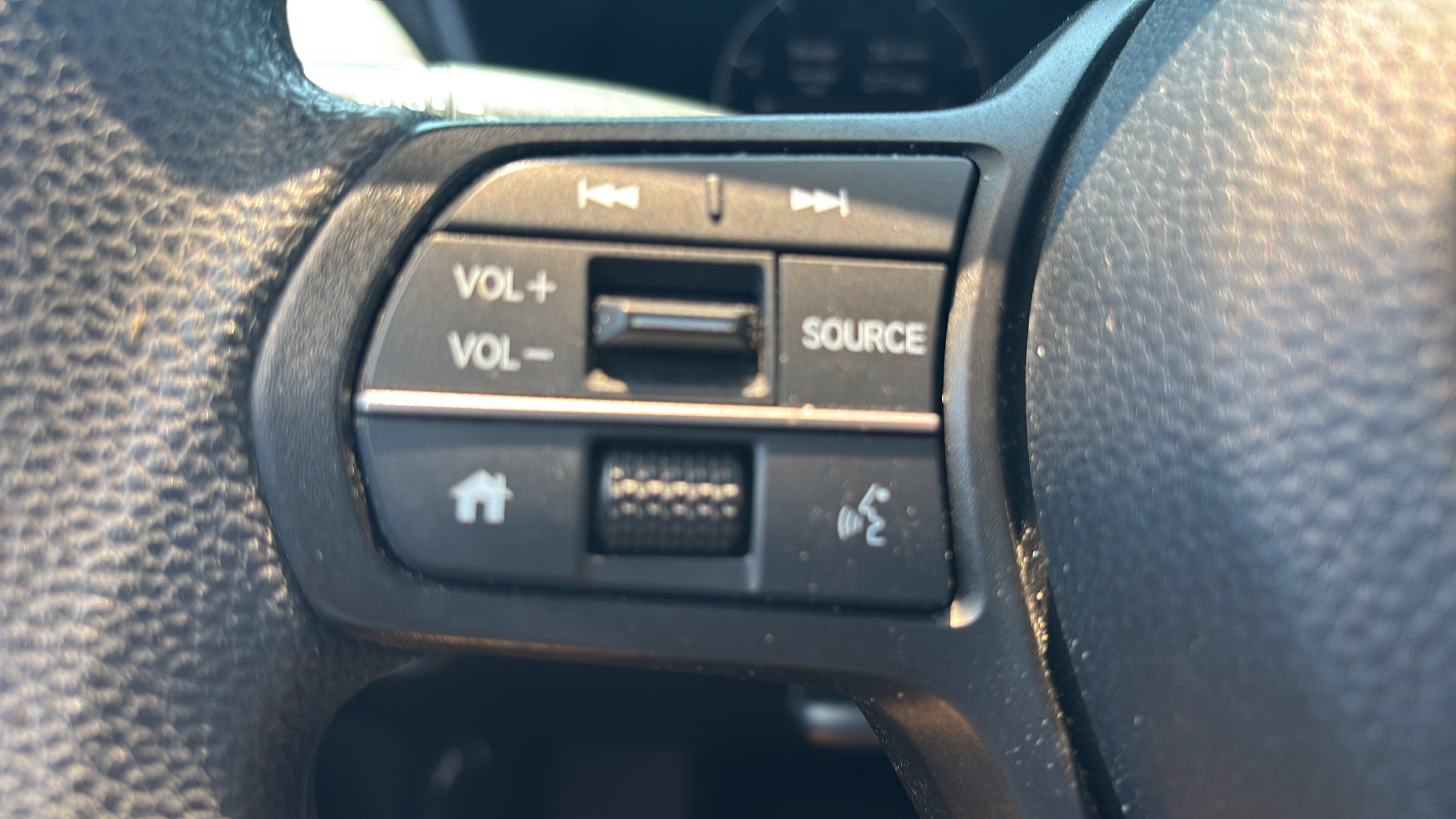 Certified 2024 Honda HR-V LX image 26