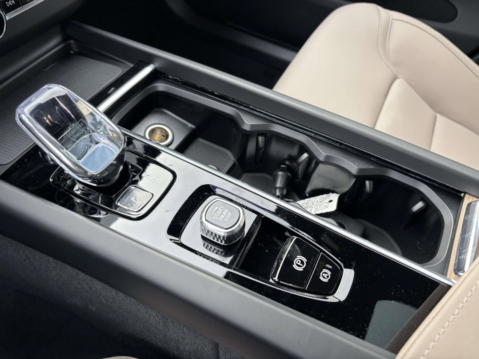 New 2026 Volvo XC60 B5 Plus w/ Protection Package Premier image 22