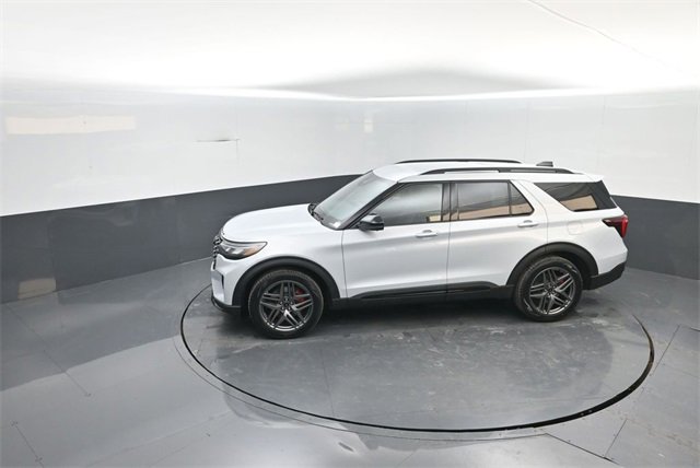 New 2026 Ford Explorer ST image 23