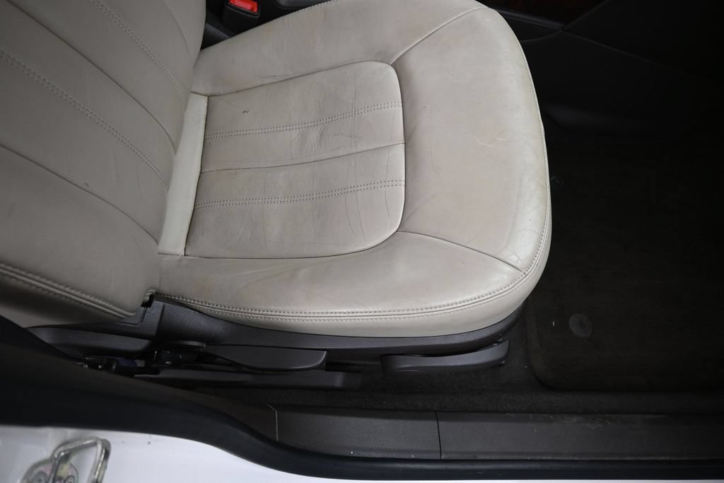 Used 2013 Buick Verano Leather FWD image 31