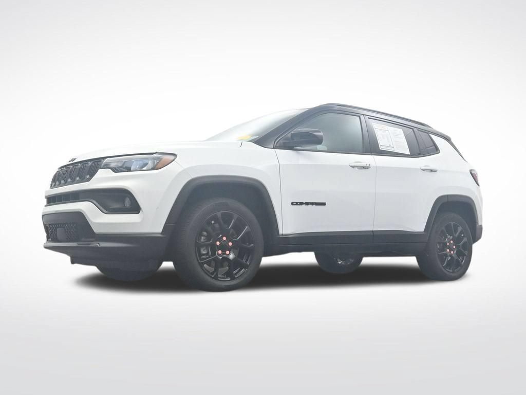 Used 2023 Jeep Compass Latitude AWD/4WD image 30
