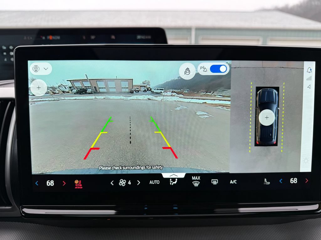 Used 2025 Ford Expedition Active AWD/4WD image 37