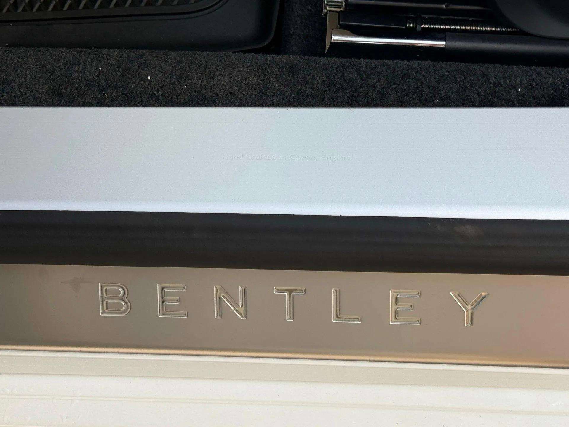 New 2026 Bentley Flying Spur Plug-In Hybrid image 52