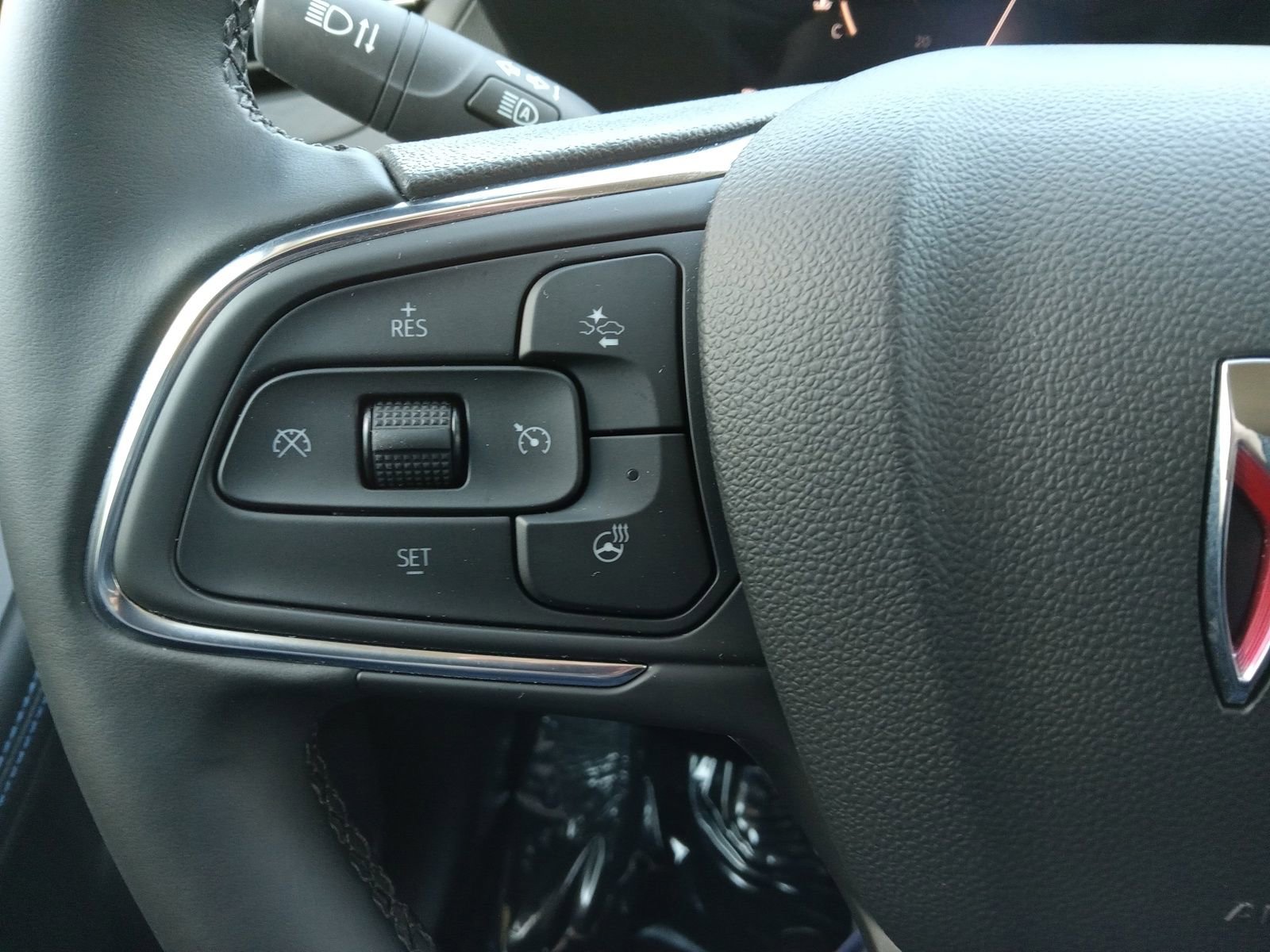 Used 2025 Buick Encore GX Sport Touring w/ Advanced Technology Package AWD/4WD image 21