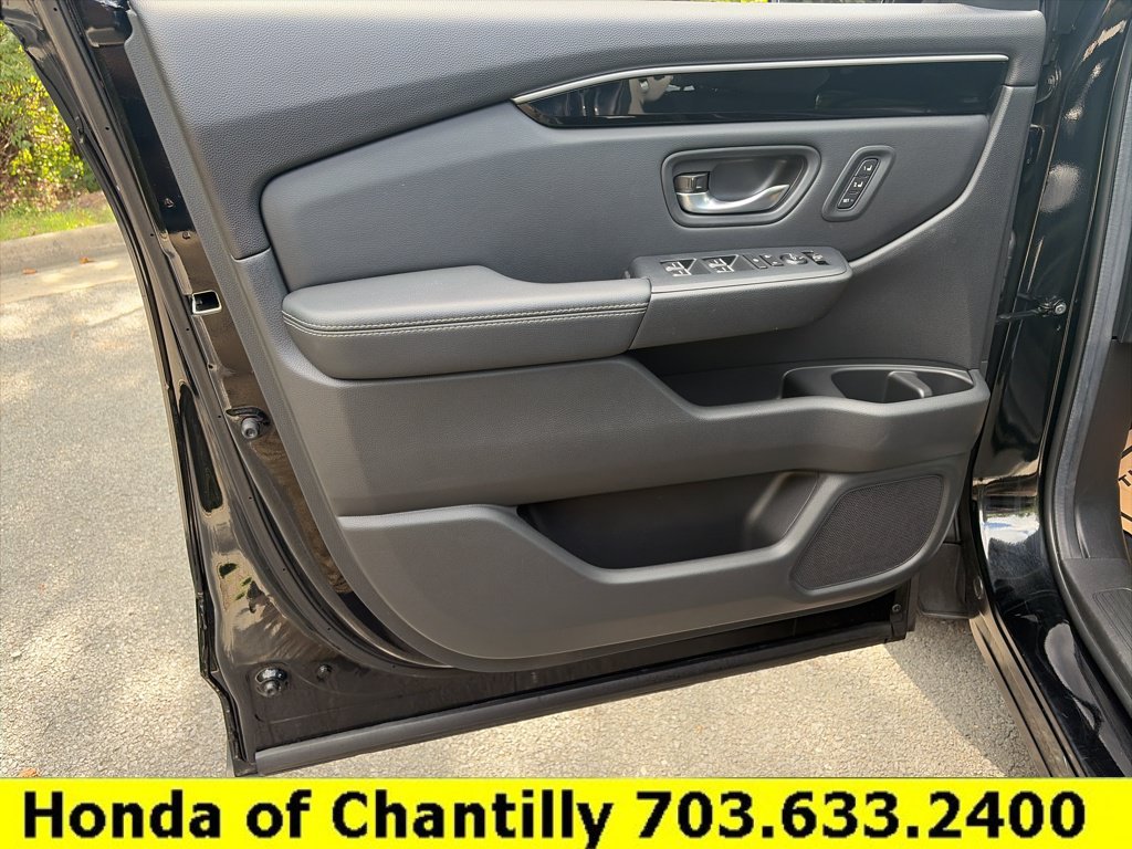 Certified 2024 Honda Pilot Touring image 22