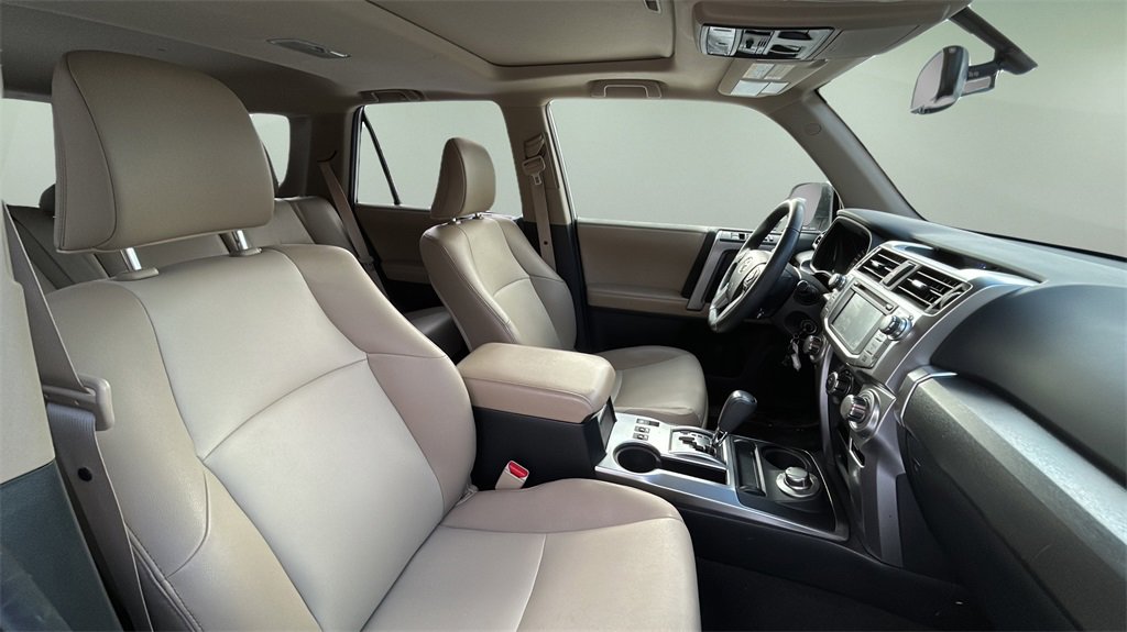 Used 2018 Toyota 4Runner SR5 Premium image 15