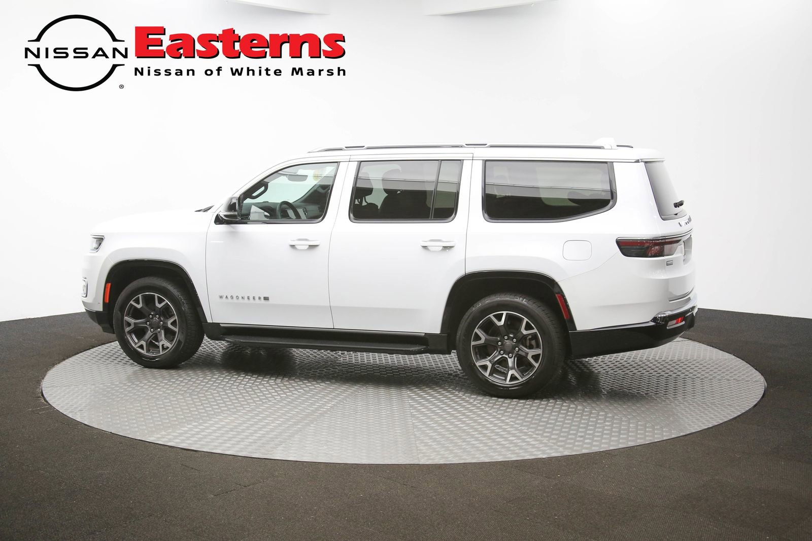 Used 2023 Jeep Wagoneer Series III w/ Preferred Equipment Group image 60