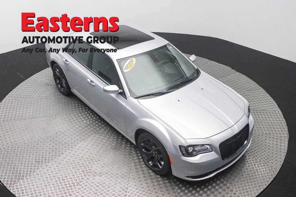 Used 2023 Chrysler 300 S RWD image 3