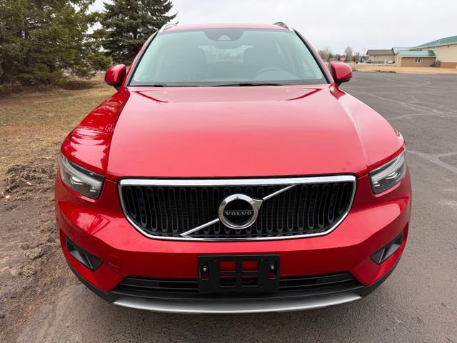 Used 2021 Volvo XC40 T5 Momentum image 5