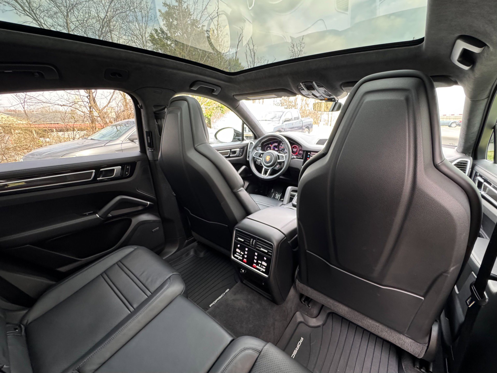 Used 2022 Porsche Cayenne GTS image 18