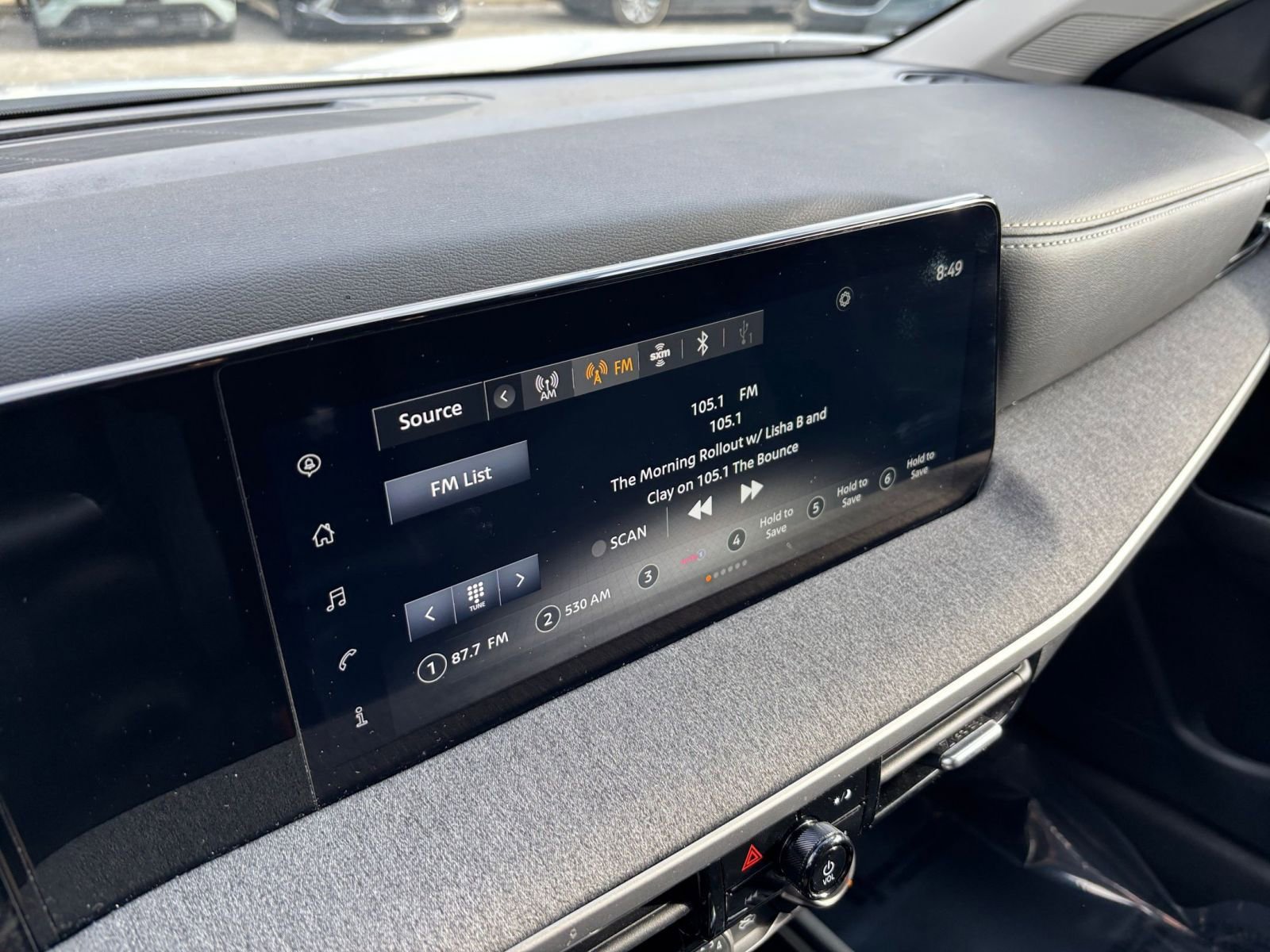 Used 2025 Nissan Kicks SV AWD/4WD image 21